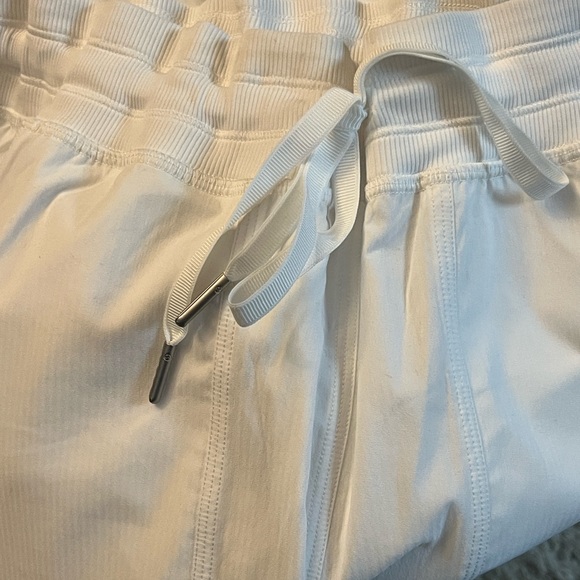 Lululemon Athletica White Athletic Pants - Picture 9 of 12